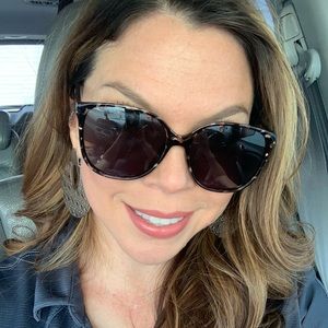 Meet your Posher, Lorraine